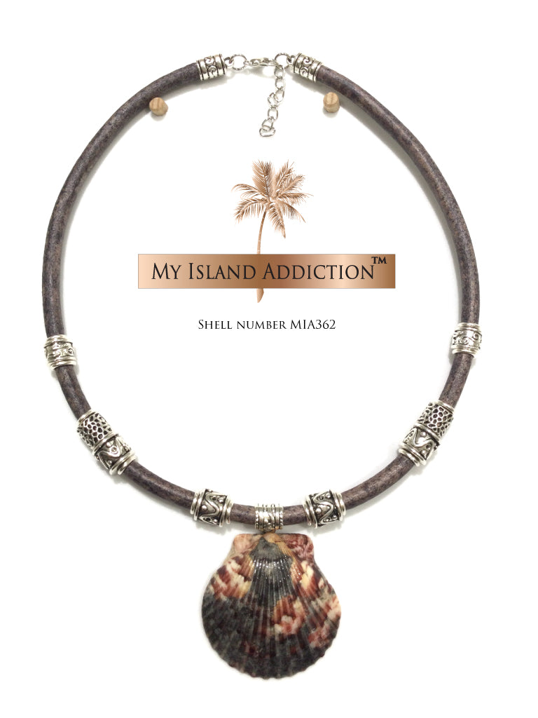 Shell necklace jewelry